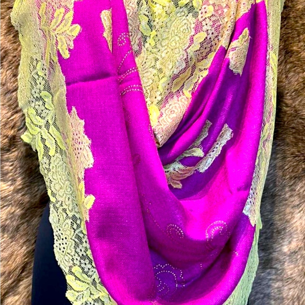 New FUSCHIA and gold lace cashmere shawls.